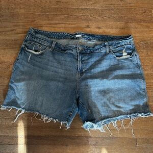 Old Navy Midrise Boyfriend Jean Shorts